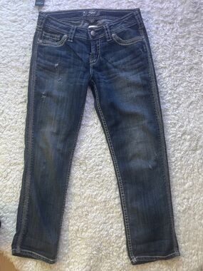 Silver Jeans Dark Blue twisted capri jeans